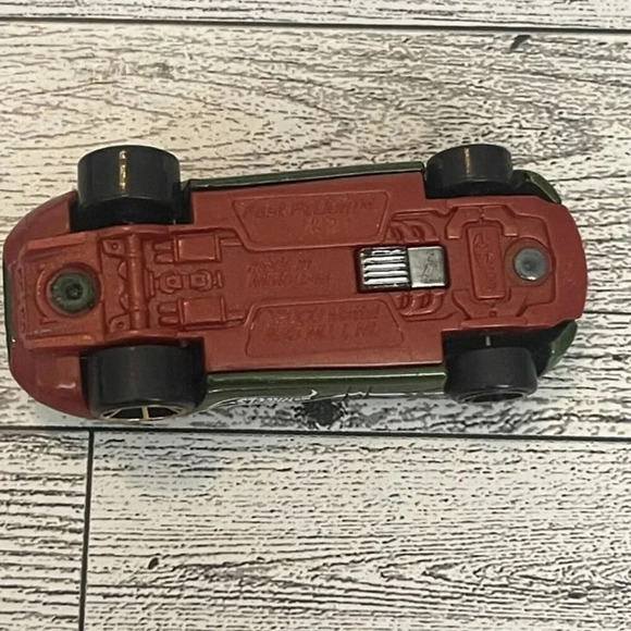 2008 Mattel Hot Wheels Fast FeLion Metallic Green Sports Car 1:64 Diecast - Picture 6 of 7